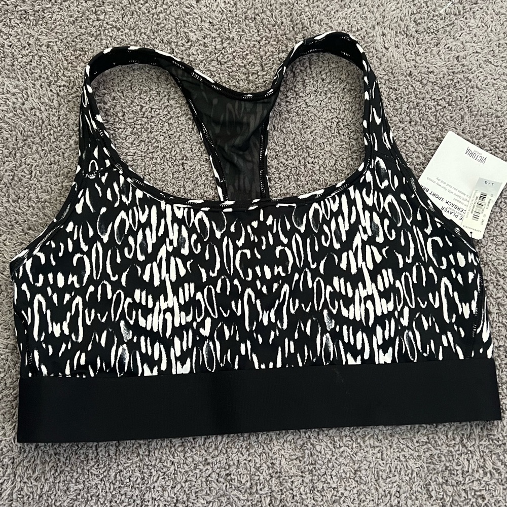 Victoria Secret sports bra NWT
